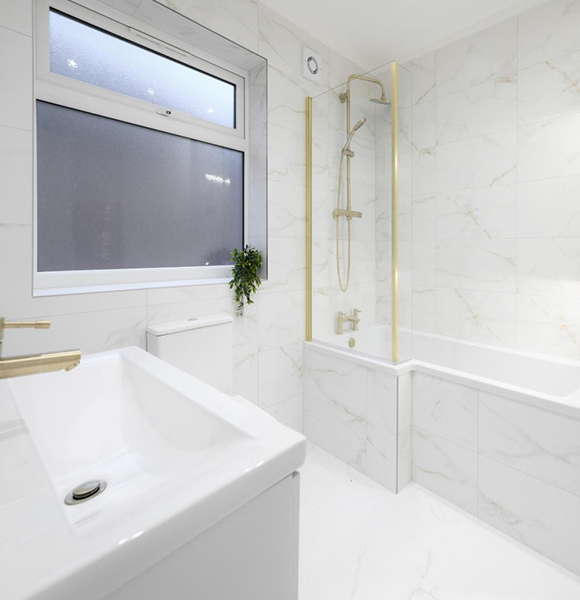 Saltir L Shape And Gold Manchester